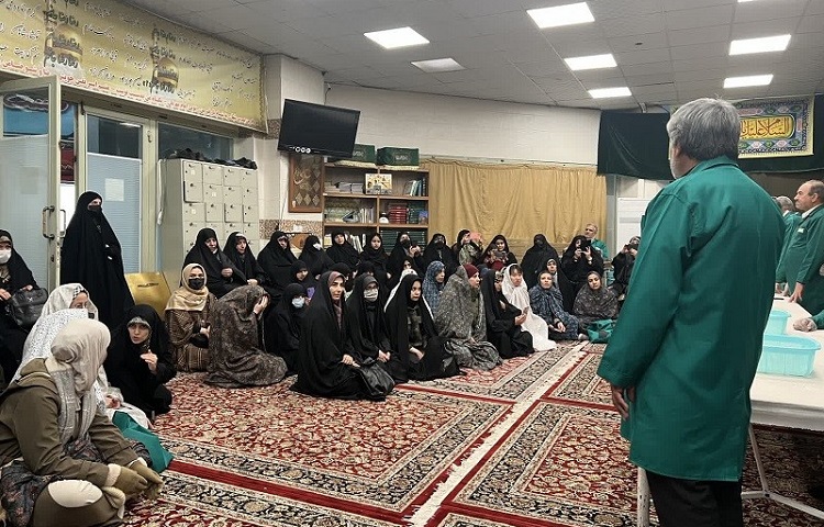مشاركة الطالبات الدوليات  في رحلة مشهد المقدسة