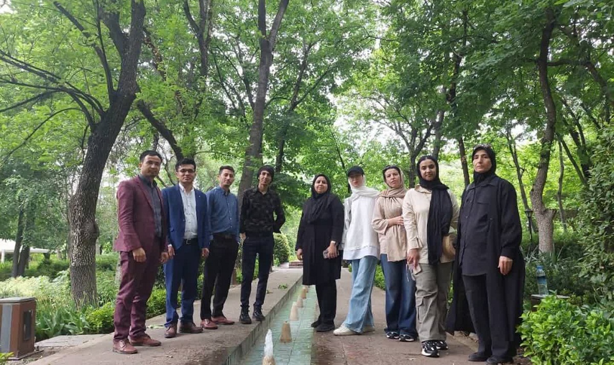 Visit of International Campus Students to the Persian Garden in Vanak An Immersion in Traditional Iranian Architecture