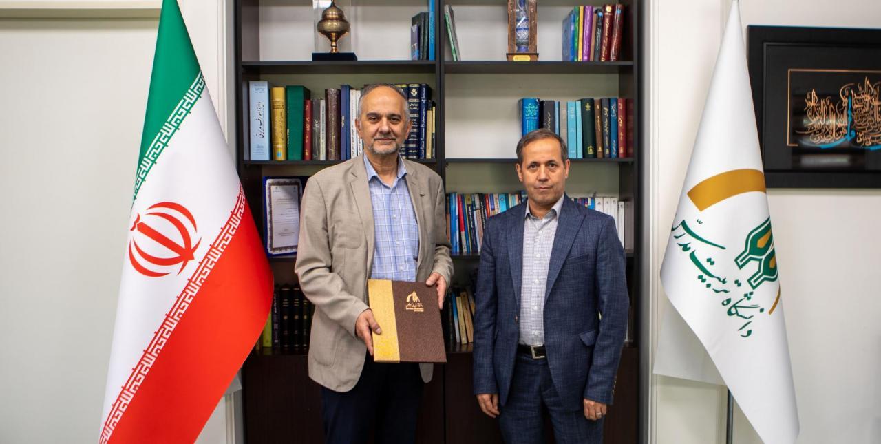  ابقاء رئیس پژوهشکده فناوری اطلاعات و ارتباطات