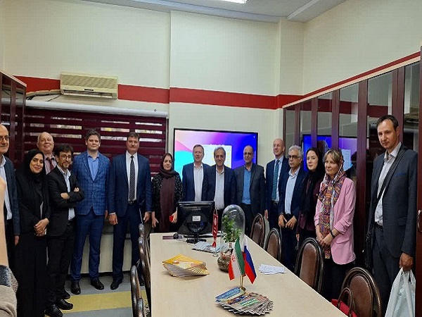 ارائه گزارش فعالیت های دفتر بنیاد روسکی میر در دانشکده علوم انسانی 